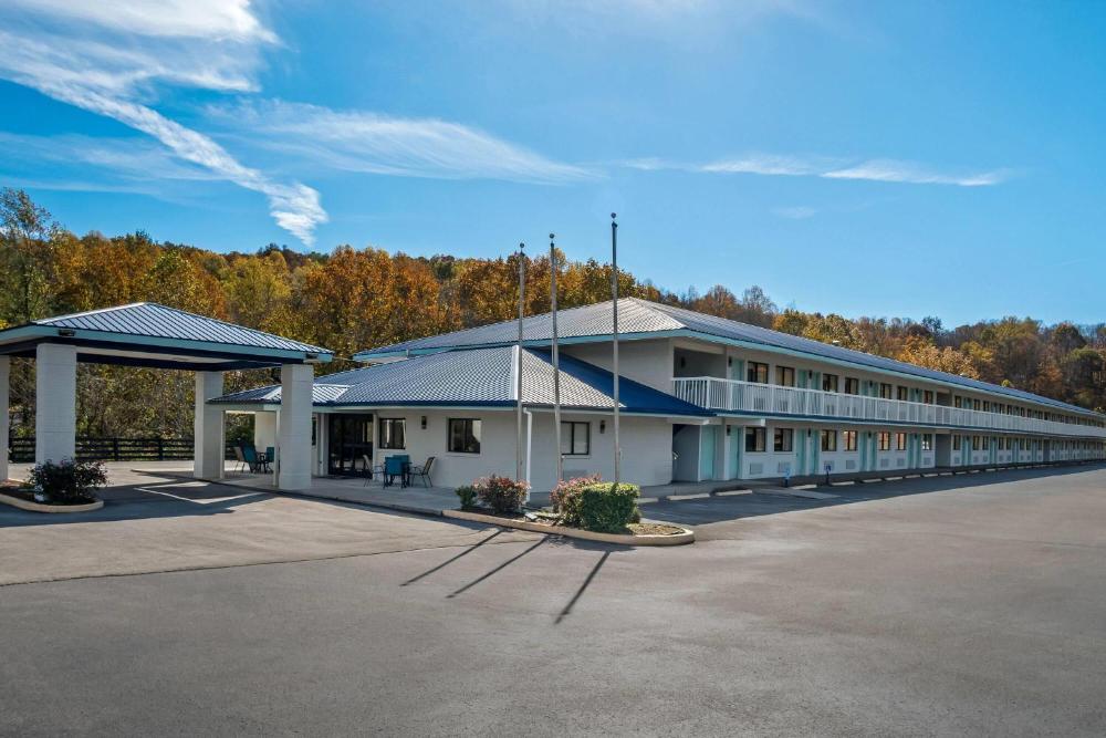 Days Inn by Wyndham Renfro Valley Mount Vernon